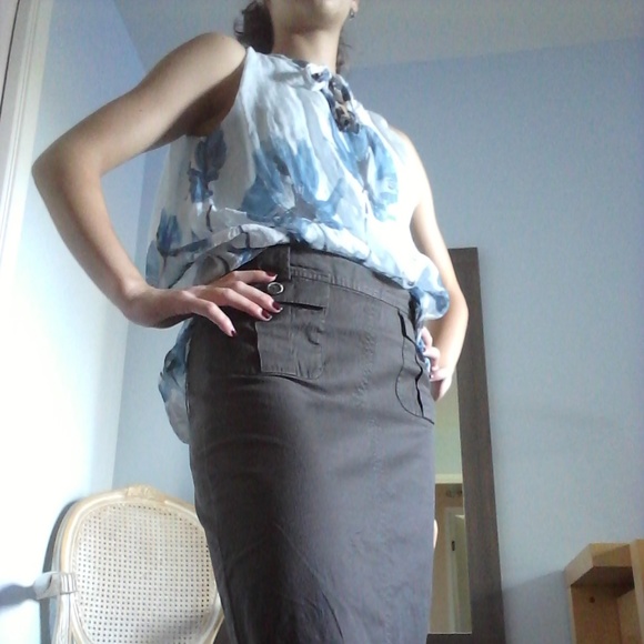 Blue Silk Keyhole top - Picture 4 of 7